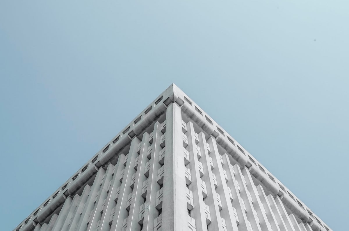 法甲：图卢兹门将雷斯接受采访谈自己被米兰重点关注时表示，目前我只专注图卢兹的比赛